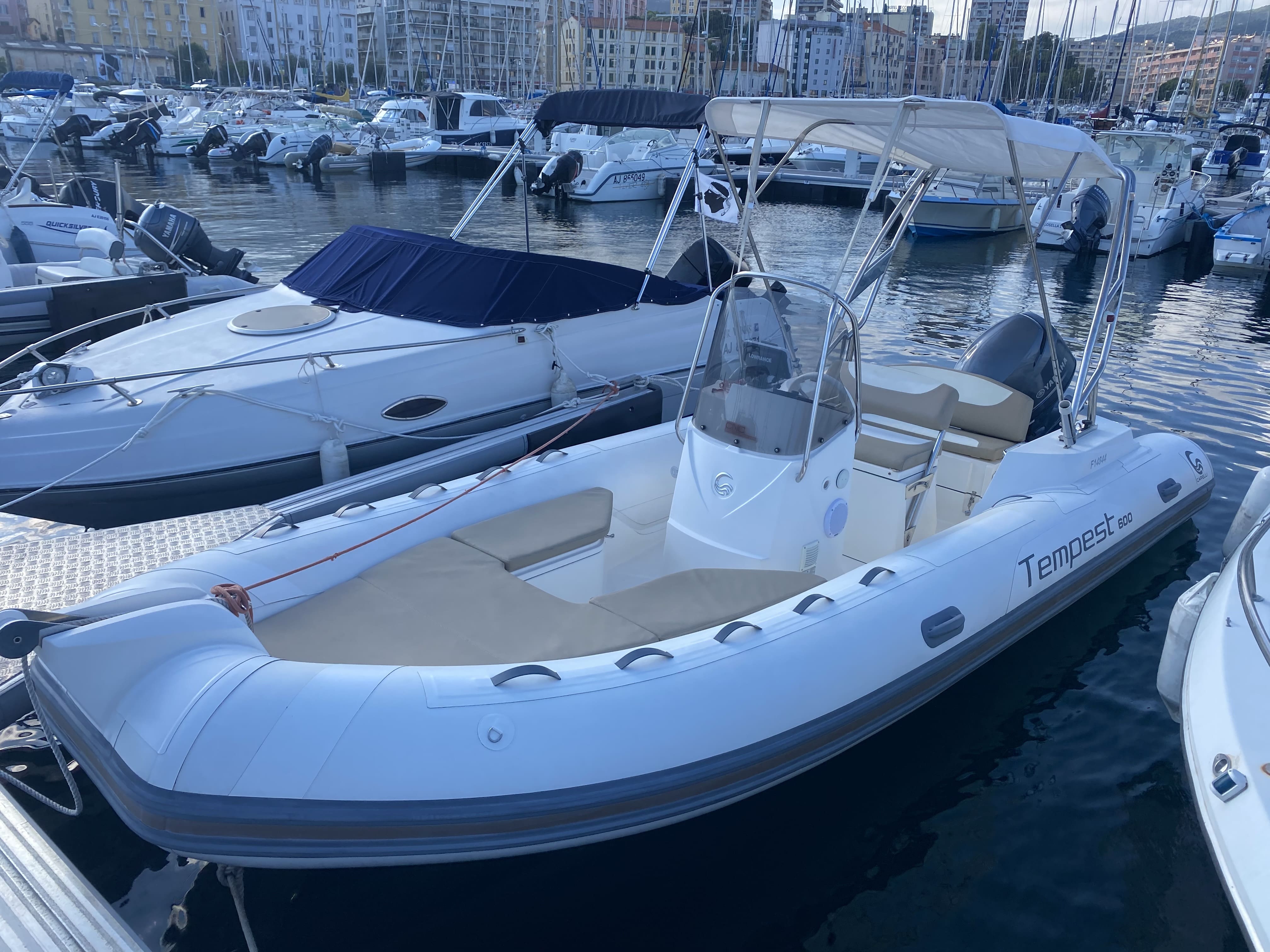 Fiche bateau capelli 600